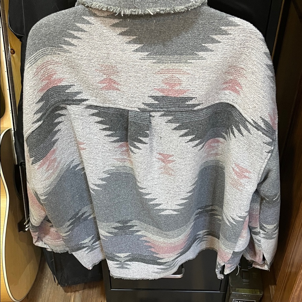 Women's Aztec Patterned Jean Jacket - image 3
